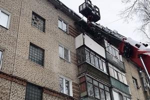 Более 17 тыс. кровель осмотрели УК на наличие снежных свесов и наледи в Подмосковье