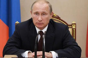 Путин: нельзя оставить многоквартирные дома без управляющих компаний