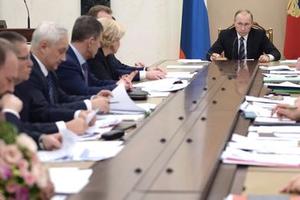 Глава Минстроя доложил Владимиру Путину о расселении из аварийного жилья