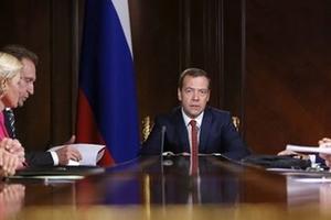 Медведев дал ряд поручений по повышению энергоэффективности ЖКХ