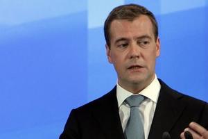 Медведев обещает льготы за капремонт инвалидам и пожилым людям