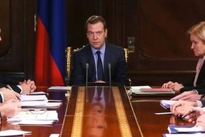 Дмитрий Медведев прокомментировал изменения в порядке расчетов населения с УК