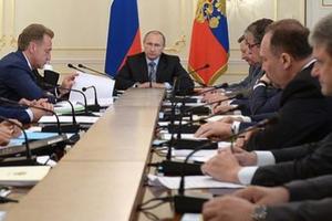 Владимир Путин провел совещание, посвященное привлечению инвестиций в ЖКХ