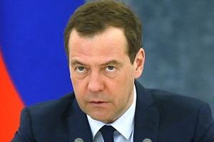 Медведев: в кабмине понимают чувствительность темы ЖКХ для граждан