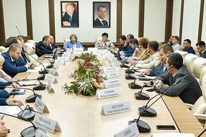 В Мособлдуме обсудили работу региональных операторов по вывозу ТКО