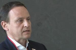 Бесплатная приватизация - это российский путь формирования собственности, считает Сидякин