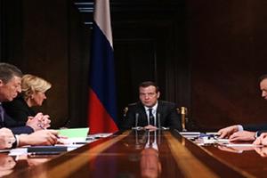 Медведев утвердил правила предоставления субсидий на благоустройство городов