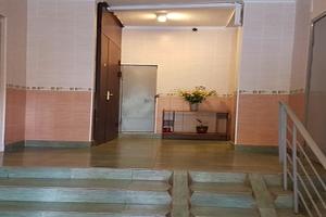 Жителям Подмосковья рассказали об опасности захламления лестничных клеток