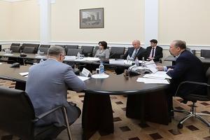 Михаил Мень потребовал от глав регионов взять на контроль работу по включению специалистов в нацреестр строительной отрасли