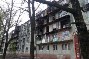 Специалисты Подмосковья продолжают восстанавливать многоквартирные дома города Мариуполь