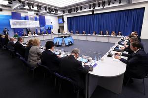 Министр строительства и ЖКХ РФ на заседании Партии «Единая Россия» рассказал об итогах совместной работы партии и Минстроя России
