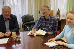 Рабочая встреча первого заместителя председателя СПК ЖКХ Чернышова Л.Н. с членами Комиссии Самбурским Г.А. и Устиновой О.